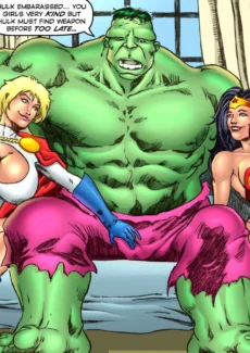 Wonder_Woman_Power_Girl_Hulk_02
