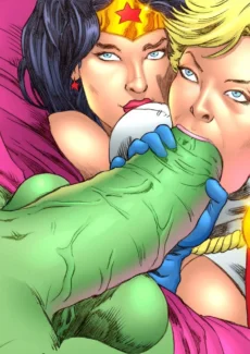 Wonder_Woman_Power_Girl_Hulk_14