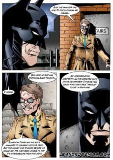 Interrogates Catwoman005