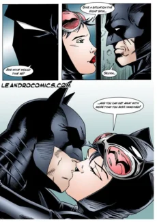 Interrogates Catwoman009