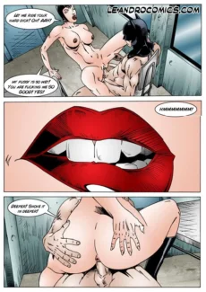 Interrogates Catwoman017