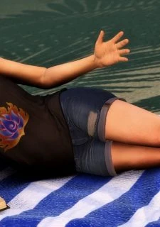 Darkcet- Cassie in the Beach (5)