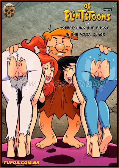 Tufos – Stretching the pussy in the yoga class