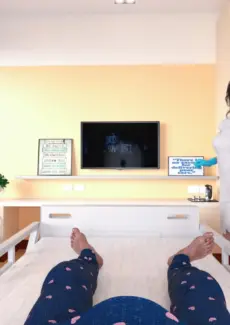 Liv Tyler – Nurse (4)